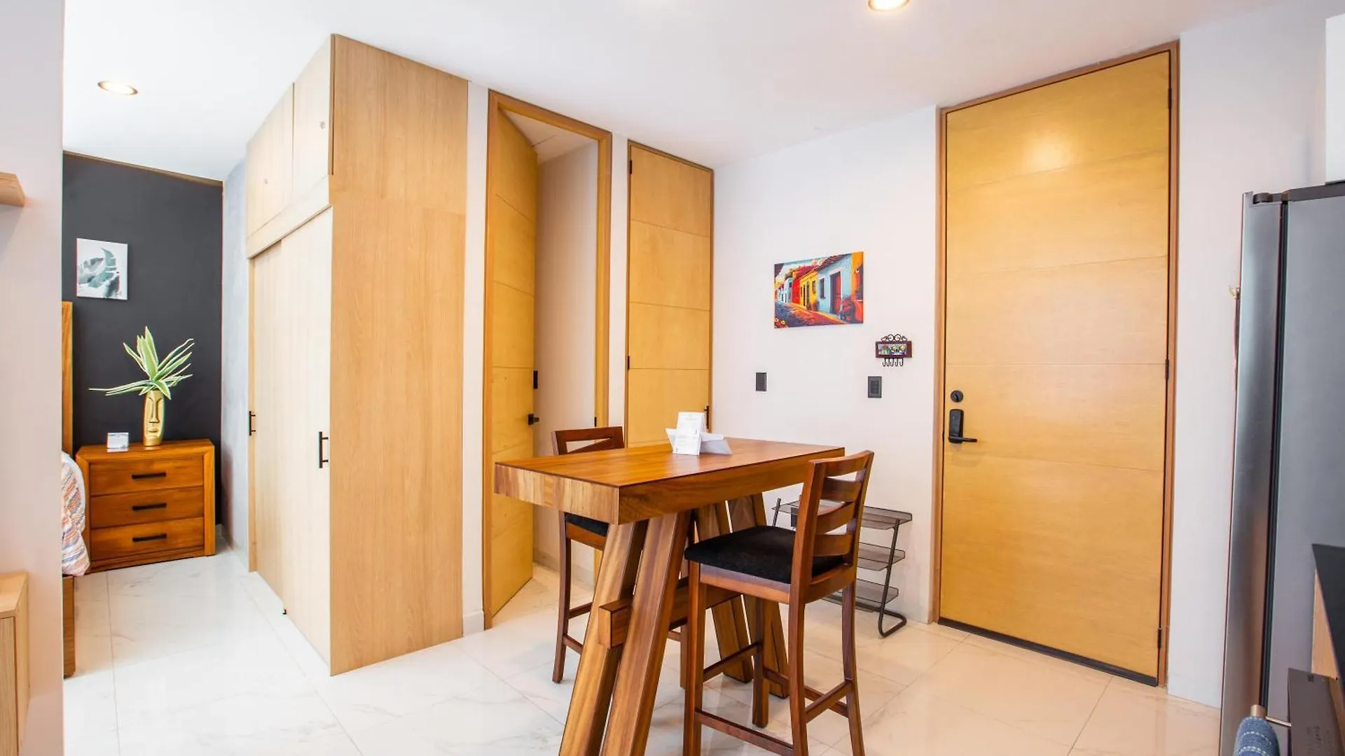New Downtown Condo With Private Dipping Pool 巴亞爾塔港 度假居