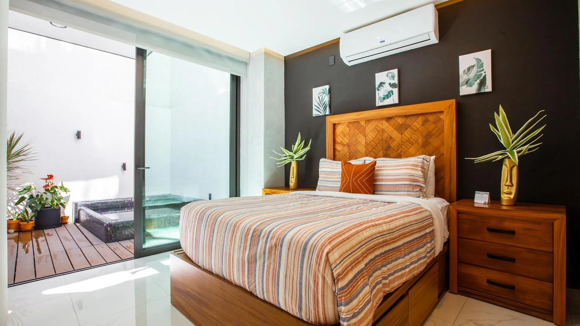 度假居 New Downtown Condo With Private Dipping Pool 巴亞爾塔港