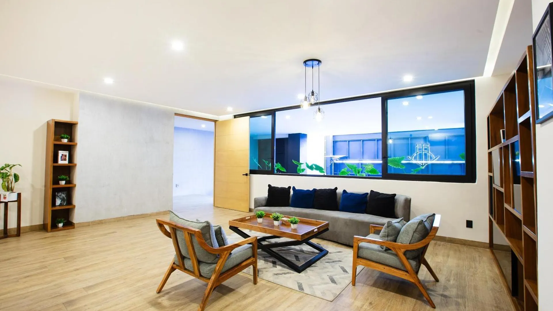 New Downtown Condo With Private Dipping Pool 巴亞爾塔港 度假居