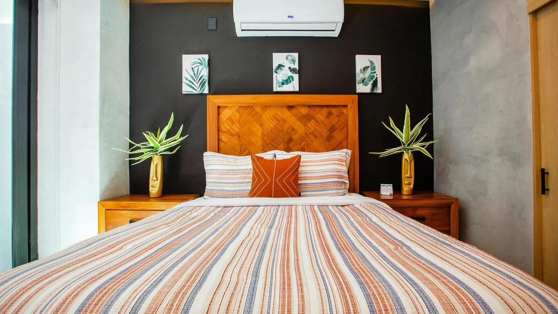 度假居 New Downtown Condo With Private Dipping Pool 巴亞爾塔港
