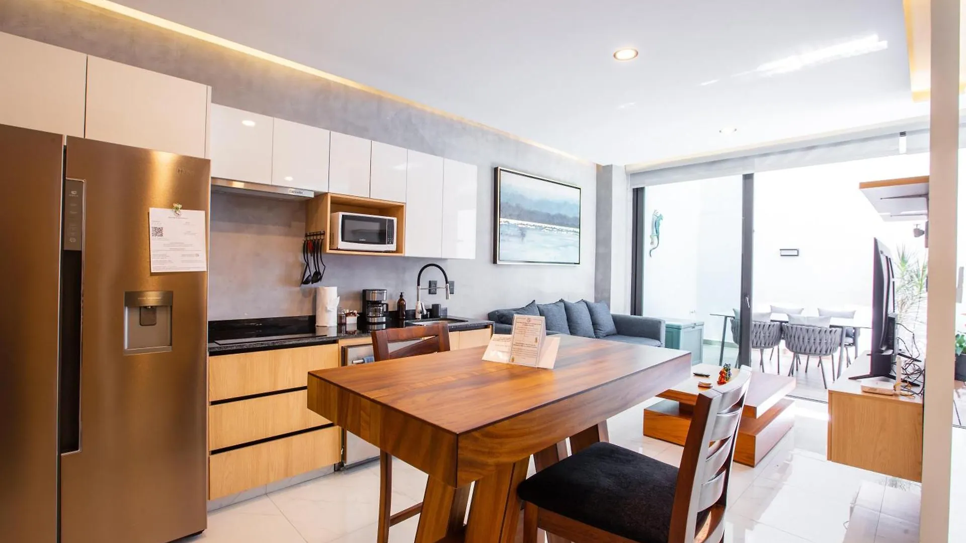 New Downtown Condo With Private Dipping Pool 巴亞爾塔港 度假居