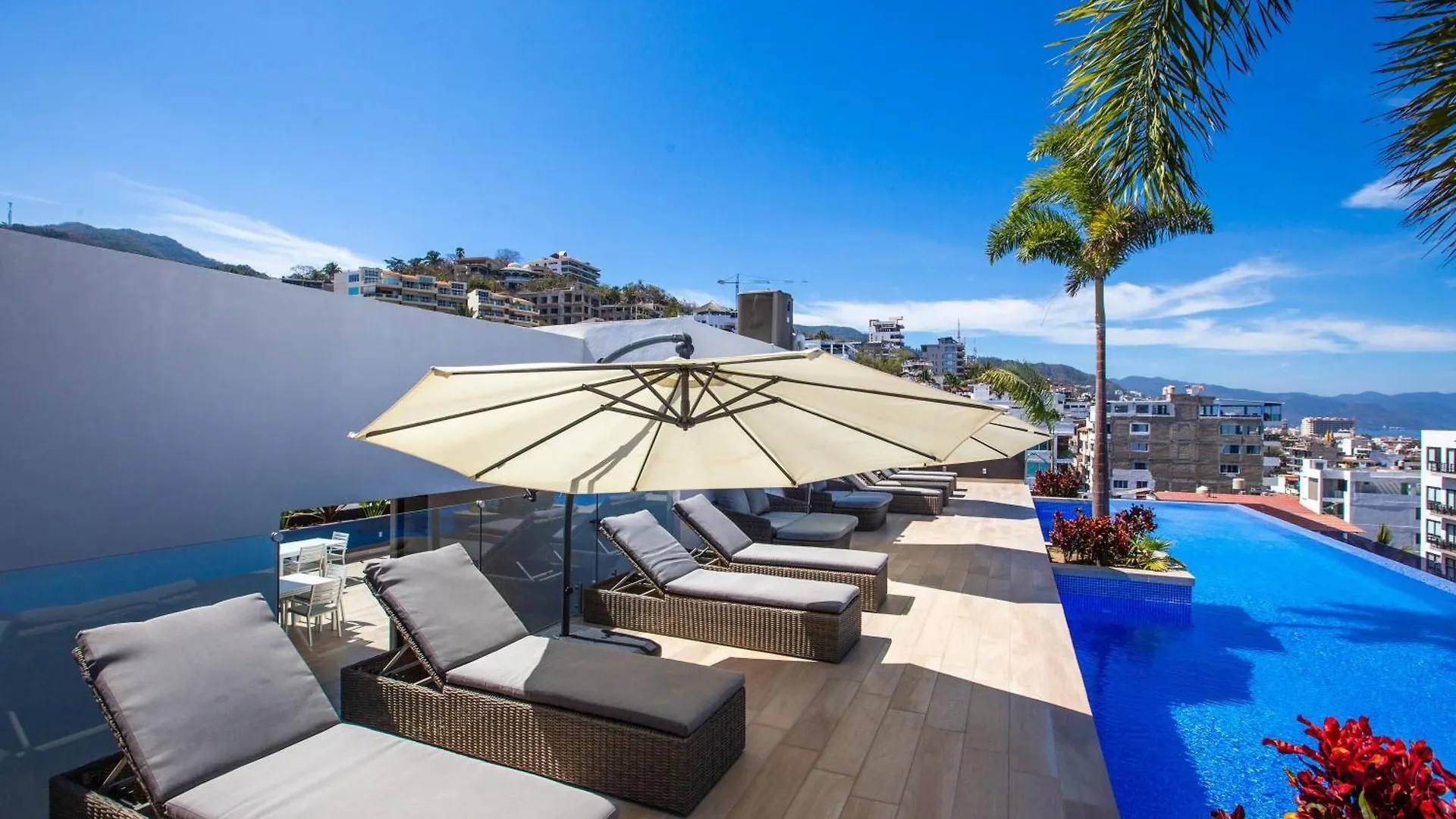 度假居 New Downtown Condo With Private Dipping Pool 巴亞爾塔港