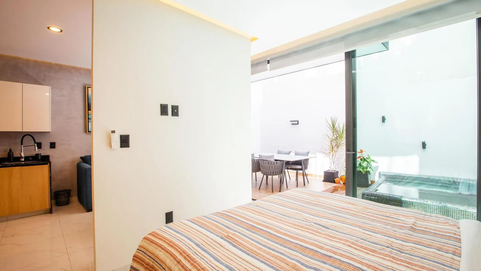 New Downtown Condo With Private Dipping Pool 巴亞爾塔港 0*,  墨西哥