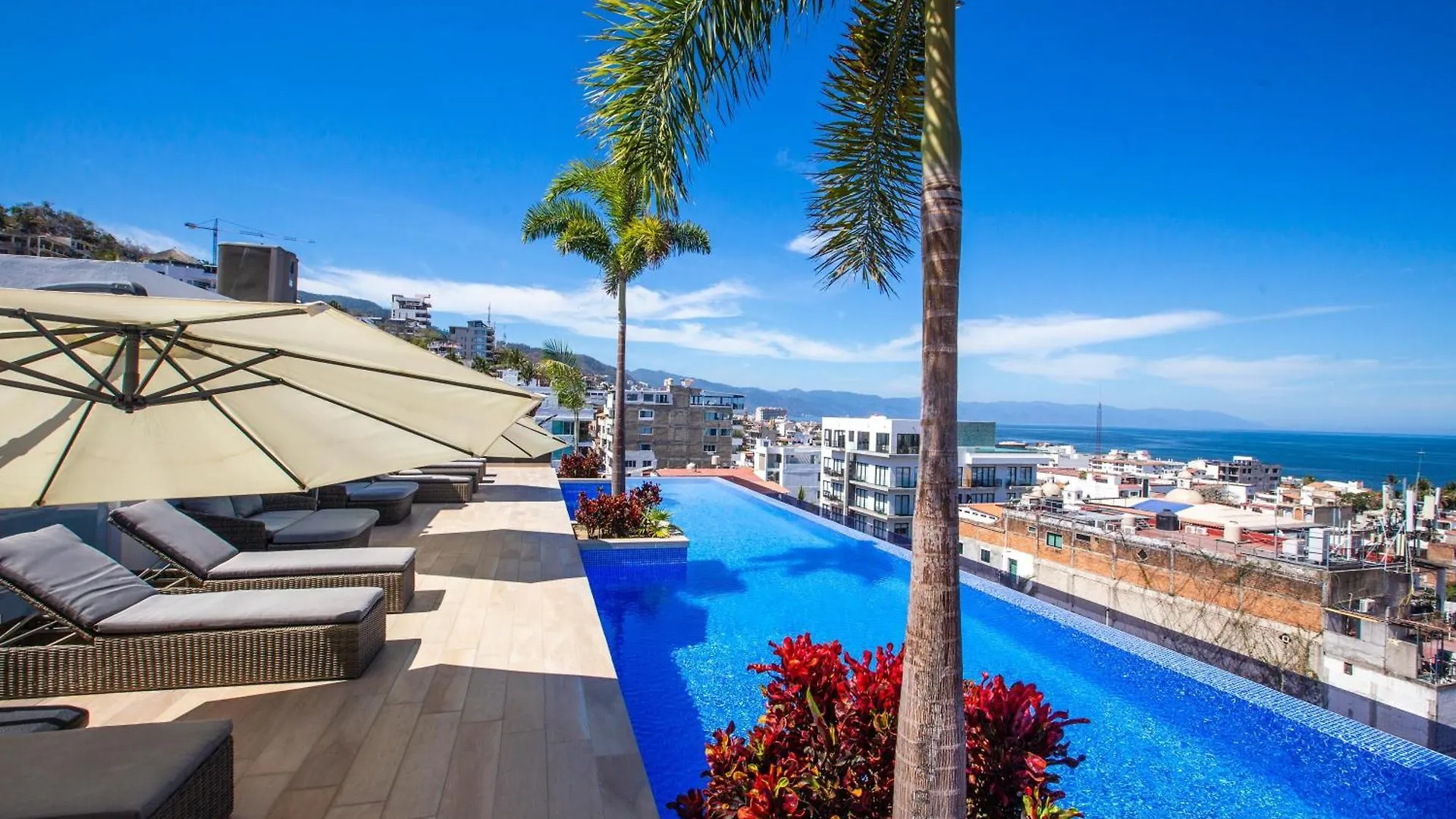 New Downtown Condo With Private Dipping Pool Πουέρτο Βαγιάρτα