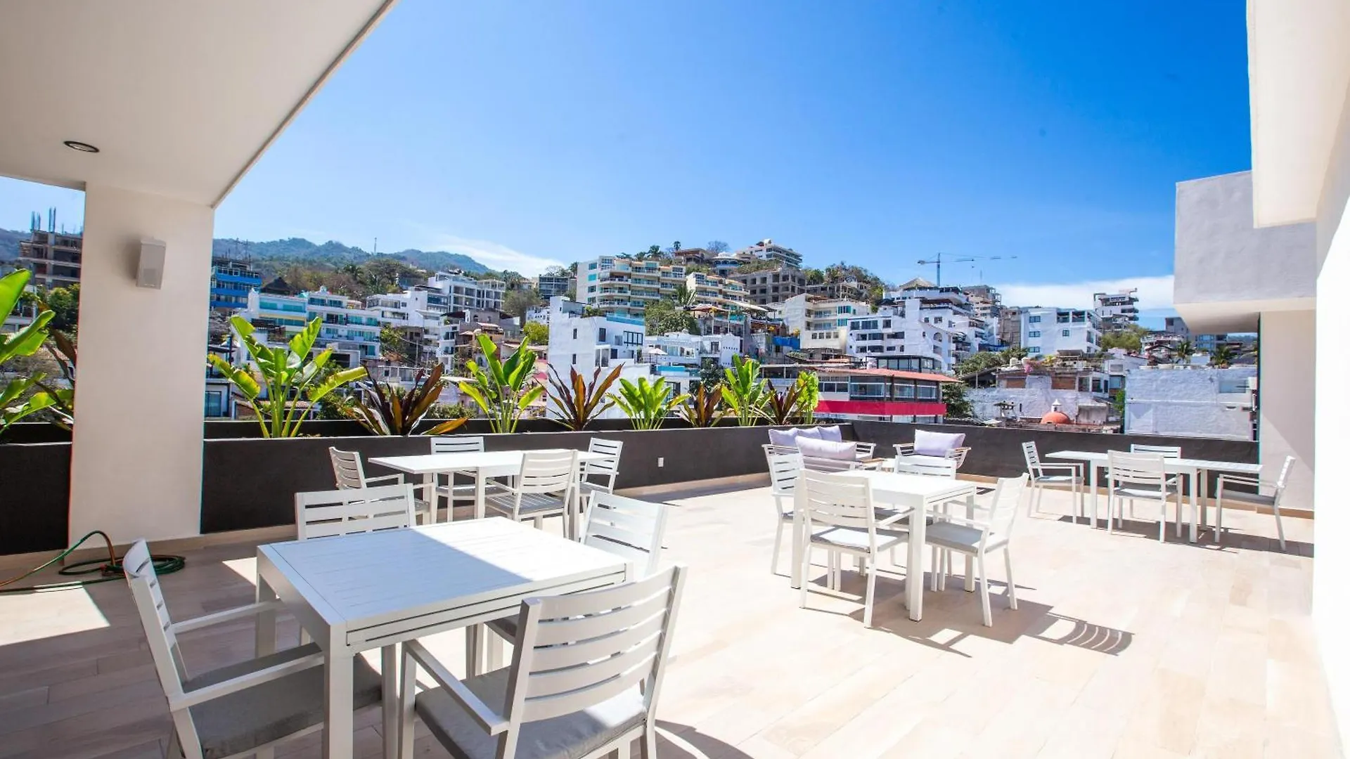 New Downtown Condo With Private Dipping Pool Πουέρτο Βαγιάρτα